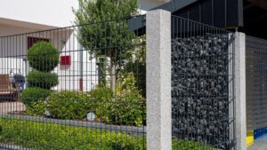 Doppelstabmattenzaun als Gartenzaun