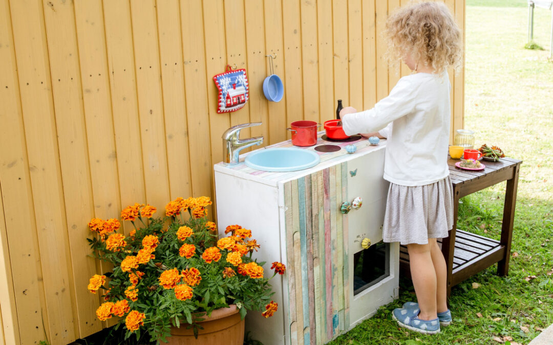 Matschküche selber bauen – einfach, günstig und schnell