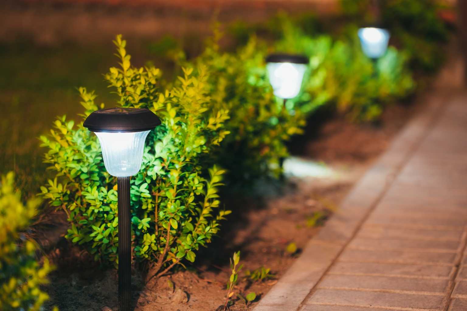 3 Solarlampen für stimmungsvolle Abendlichter im Garten