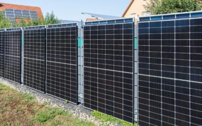 Solarzaun: Garten abgrenzen, Sichtschutz schaffen und eigenen Strom erzeugen
