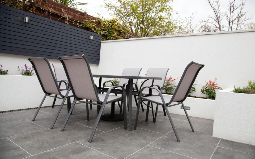 So machst du deine Gartenmöbel im Frühjahr wieder fit 